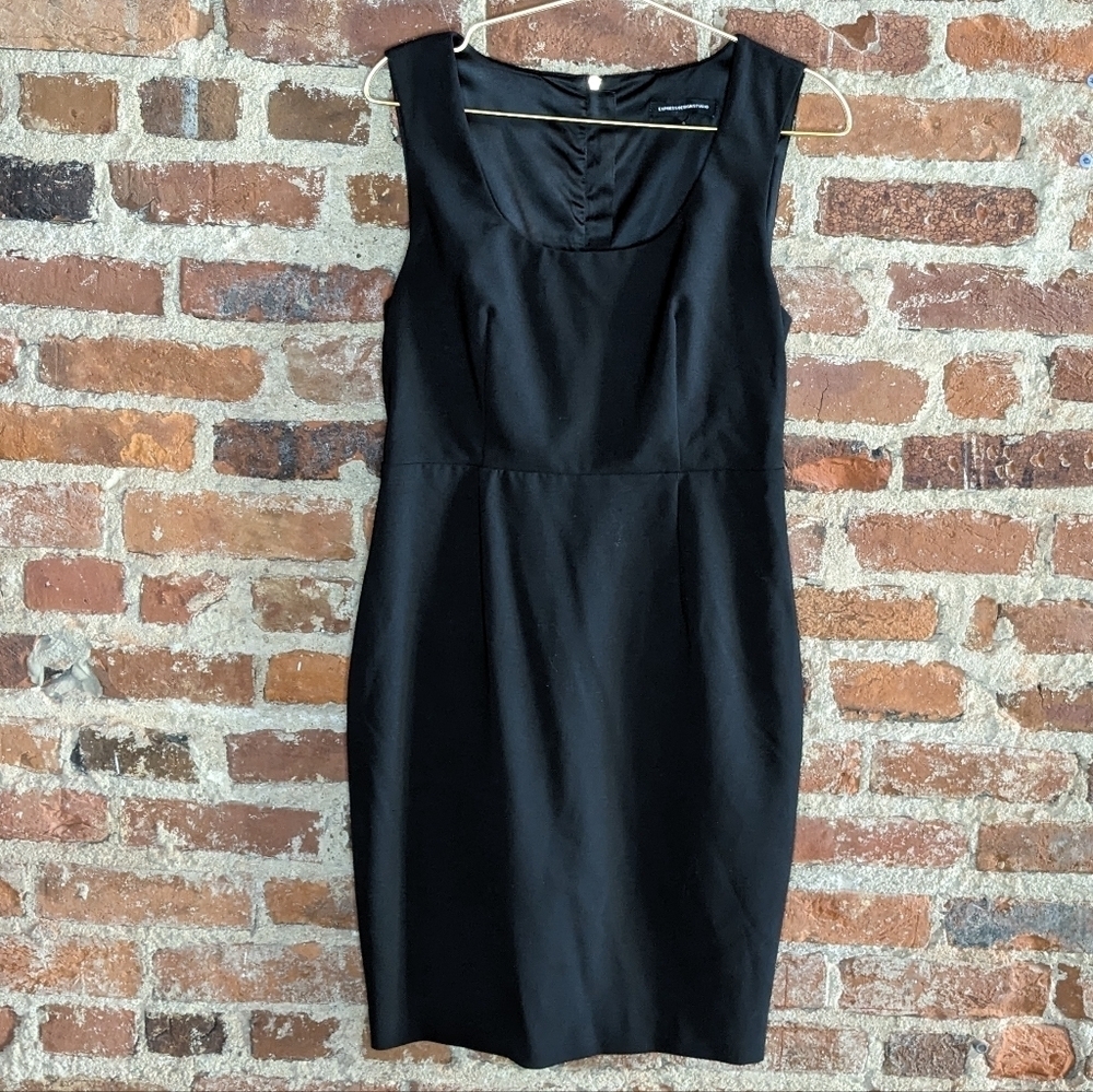 Express Design Studios Size 8 Black Sleeveless Lined Sheath Dress